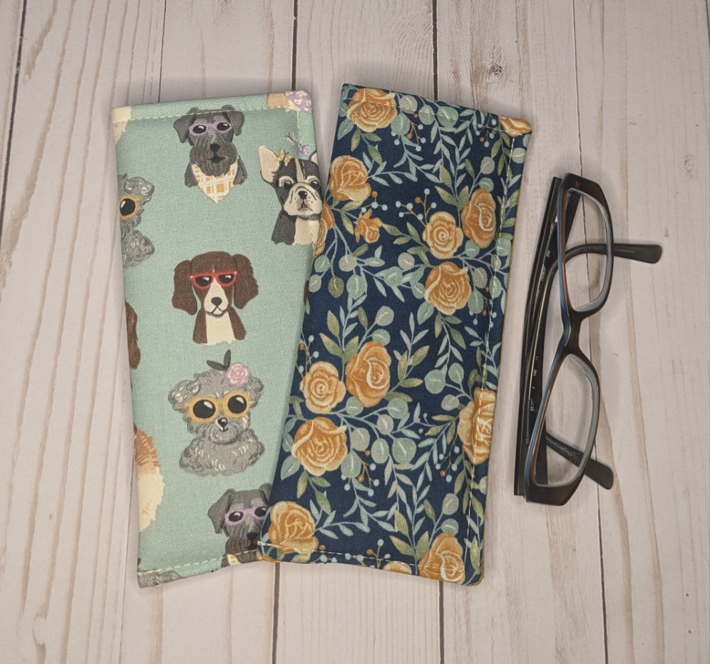 Dog Days Eyeglass holder