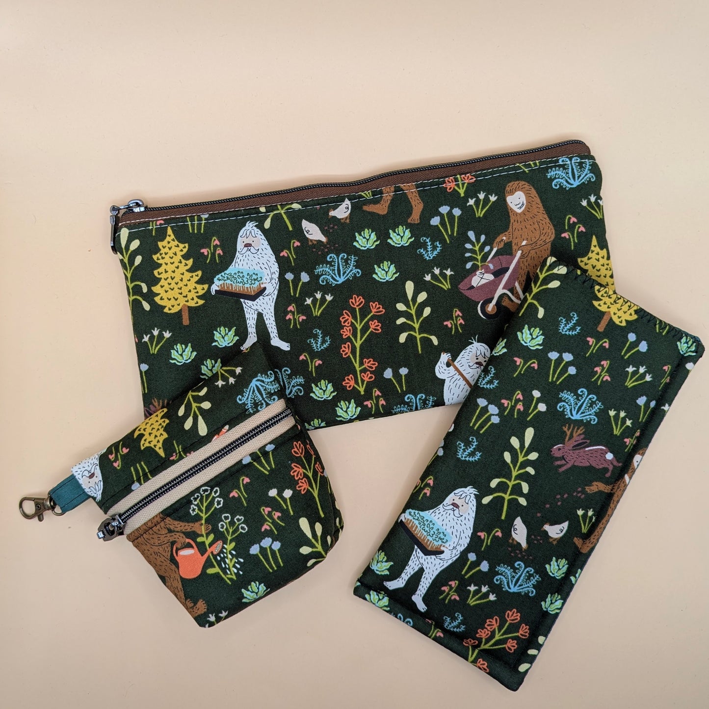 Gardening Yeti Clutch Bag