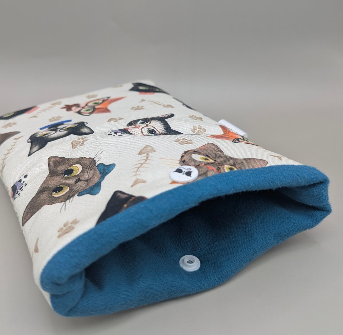 Sophisticated Cat reader sleeve