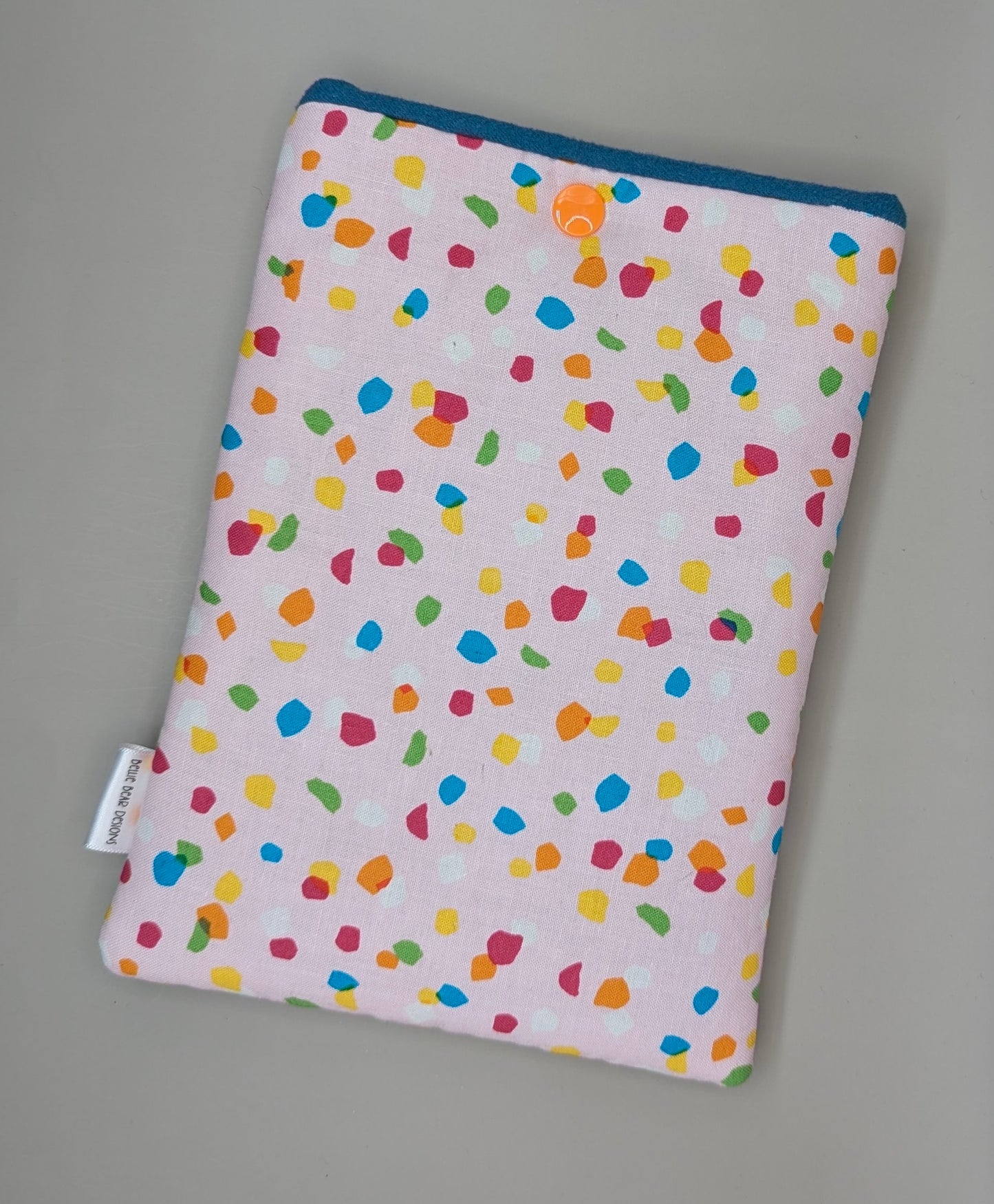 Confetti reader sleeve