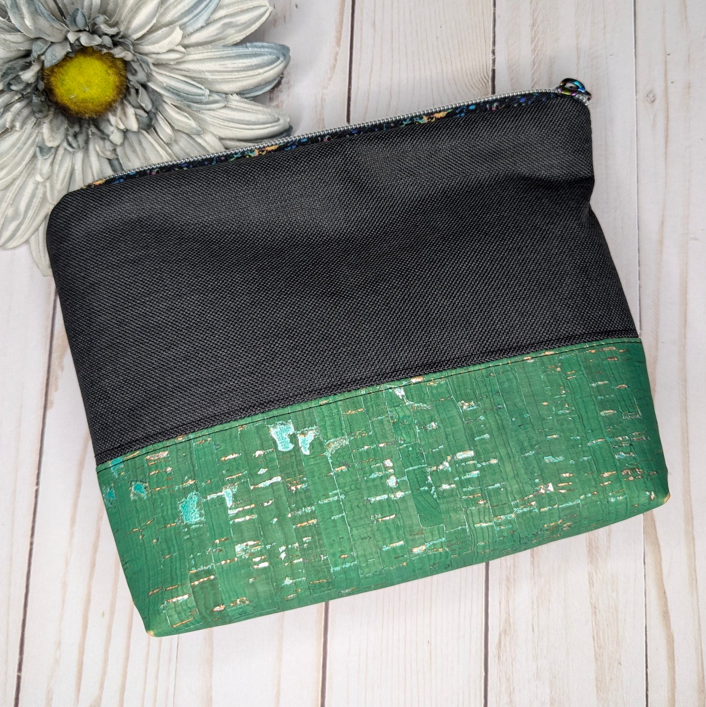 Green cork zipper pouch