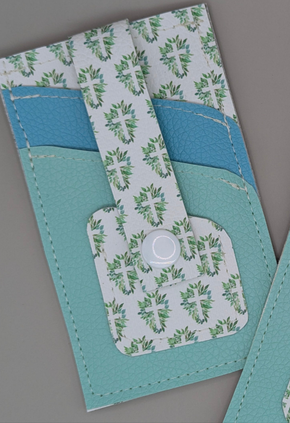 Card wallet /w coin pocket- Floral Cross