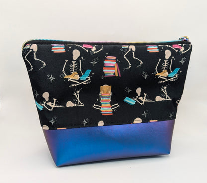 Reading Skellie Zipper Bag