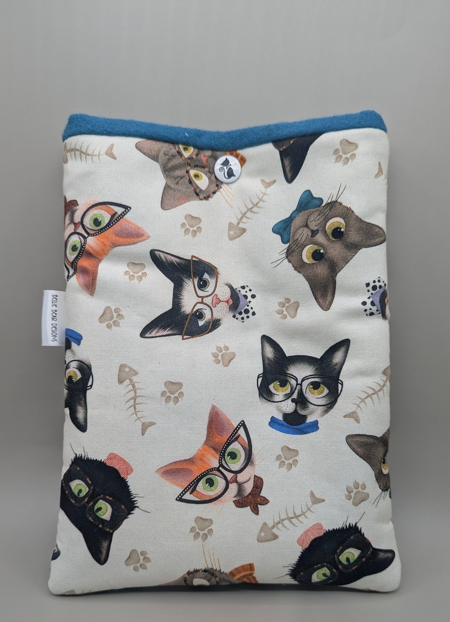 Sophisticated Cat reader sleeve