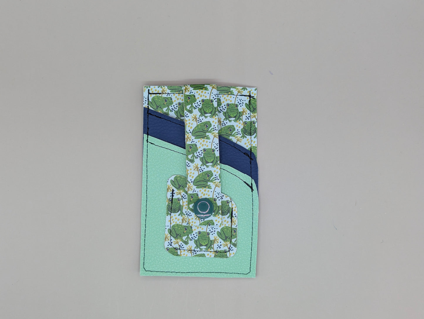 Card wallet /w coin pocket- Frogs