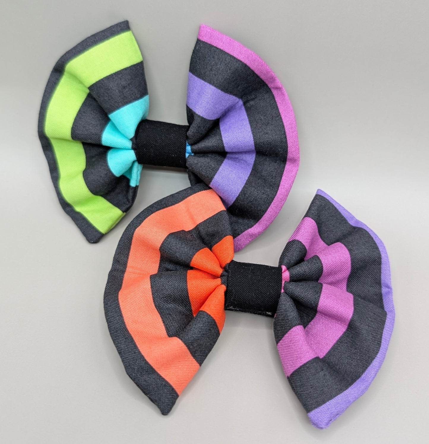 Bellie Bear Bows - Black Rainbow Stripe