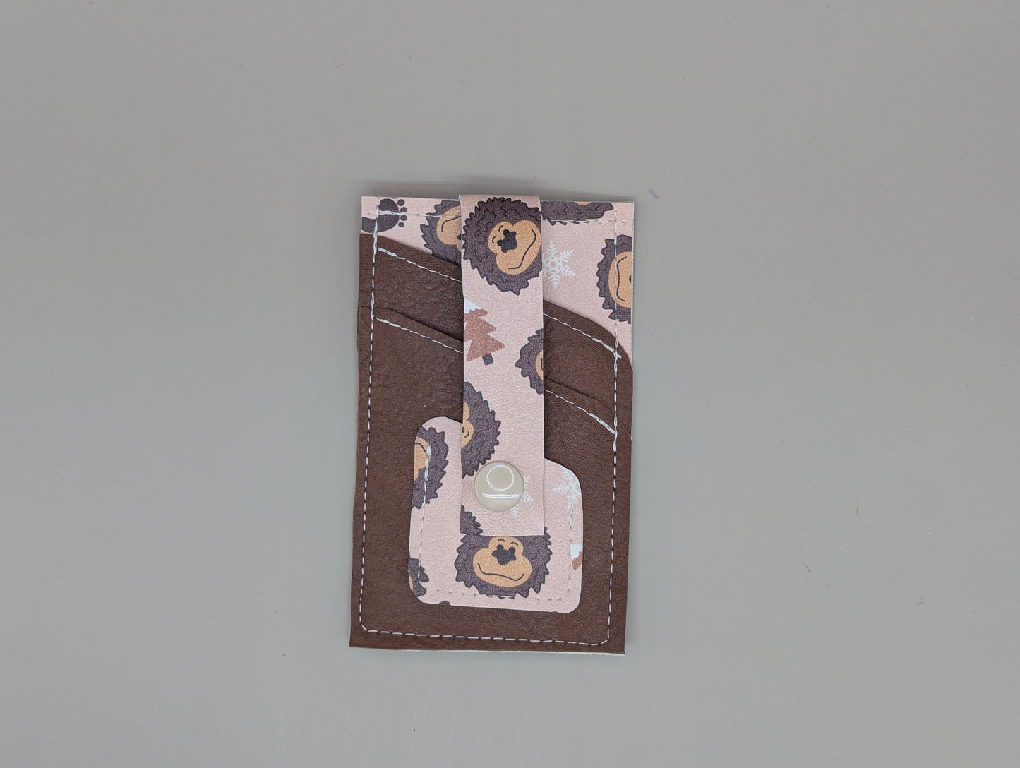Card wallet /w coin pocket- Cute Bigfoot