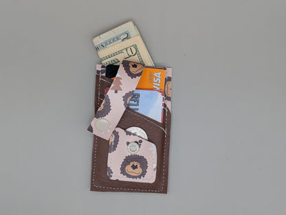 Card wallet /w coin pocket- Cute Bigfoot