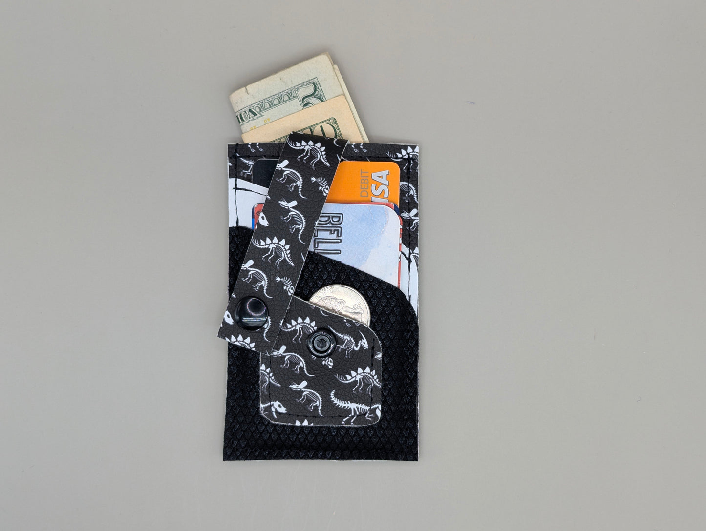 Card wallet /w coin pocket- Dino Skelly