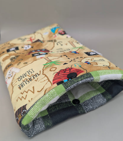 Pirates Treasure reader sleeve